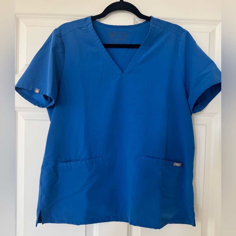 FIGS Royal Blue Casma Three-Pocket Scrub Top